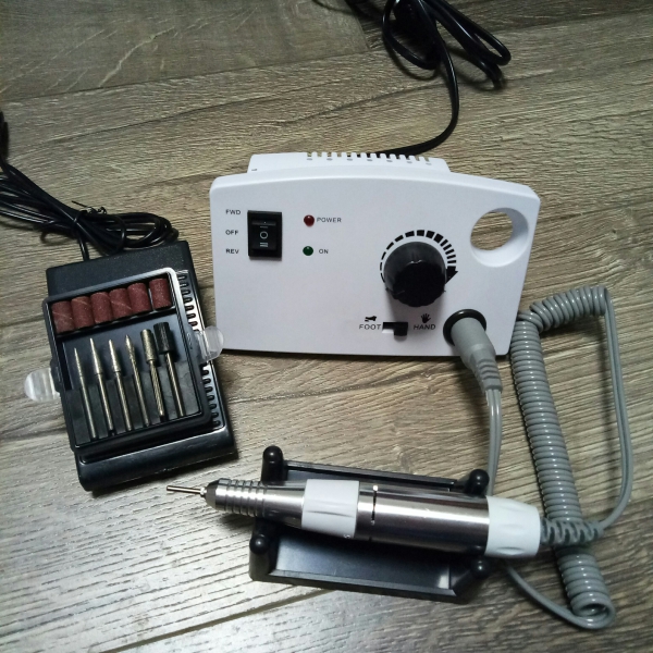 Аппарат для маникюра и педикюра DM-997 (белый), 35 тыс. об/мин